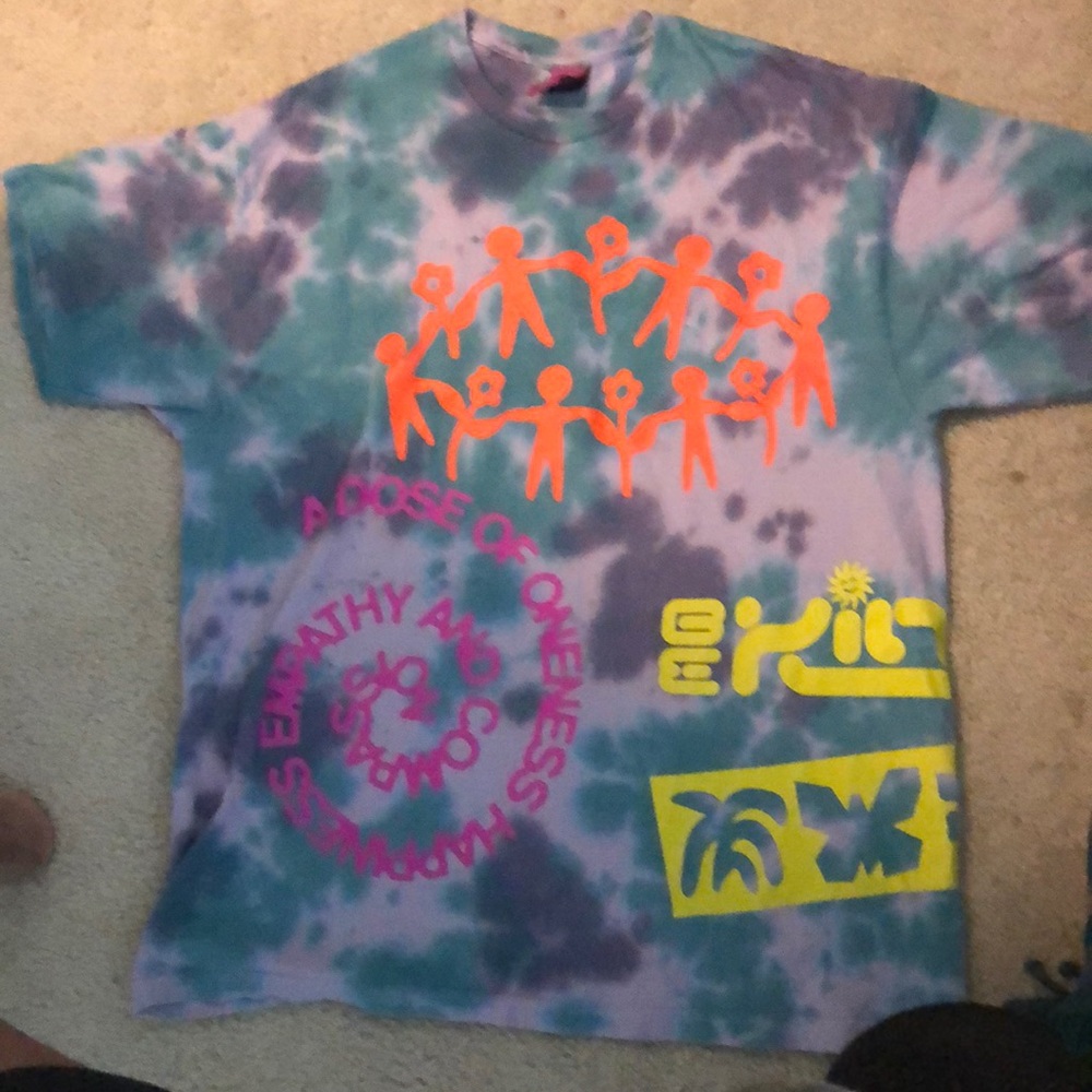 Extra Vitmains “Be Kind” Tee Large